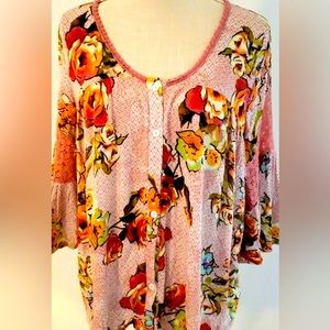 NEW ODDY 3XL Blouse with 3/4 sleeves and lace details. New w/o tags